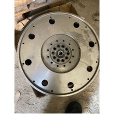 Маховик Weichai в сборе (143 зуба) Маховик Weichai в сборе (143 зуба)